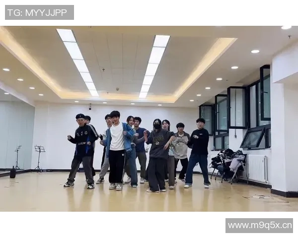 杭州街舞队如何通过进攻革新引领舞蹈潮流与文化变革的深度探讨 杭州街舞队如何通过进攻革新引领舞蹈潮流与文化变革的深度探讨