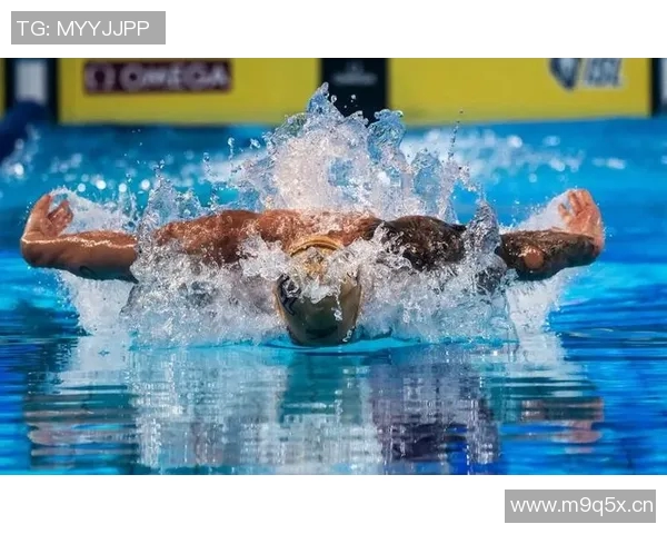 蝶泳技巧解析:从入水到出水的完美动作与呼吸技巧详细解析 蝶泳技巧解析:从入水到出水的完美动作与呼吸技巧详细解析